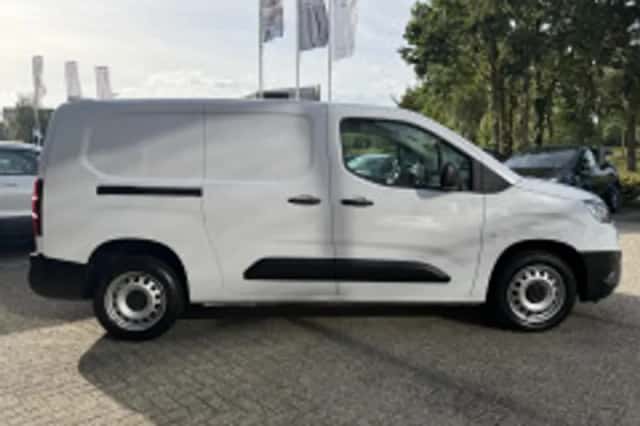 Toyota ProAce City (2024) thumbnail 6