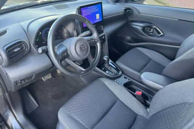 Toyota Yaris Cross (2025) thumbnail 2