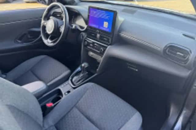 Toyota Yaris Cross (2025) thumbnail 4