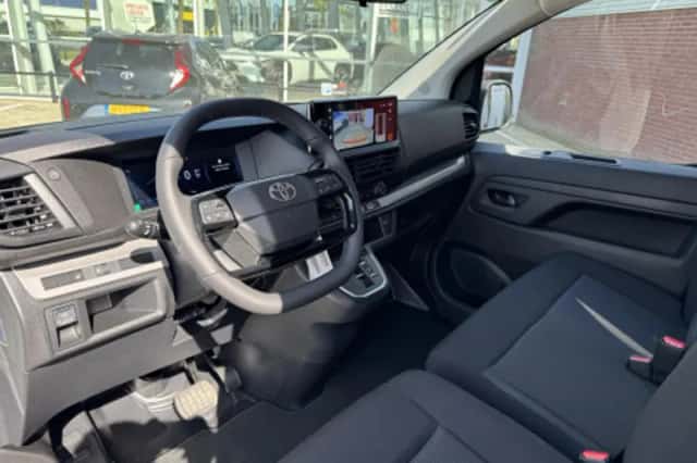 Toyota Proace (2026) thumbnail 2