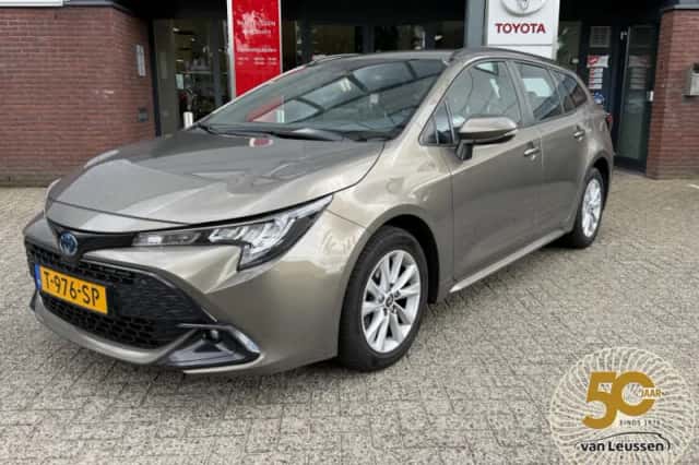 Toyota Corolla (2023) thumbnail 1