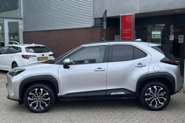 Toyota Yaris Cross (2024) thumbnail 2