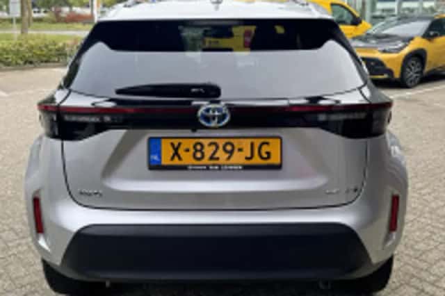 Toyota Yaris Cross (2024) thumbnail 4
