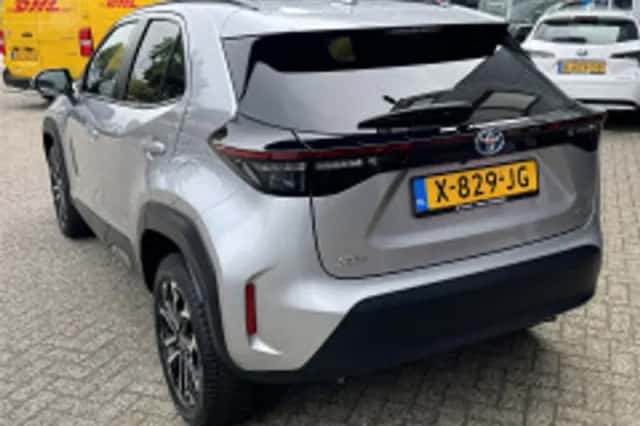 Toyota Yaris Cross (2024) thumbnail 5