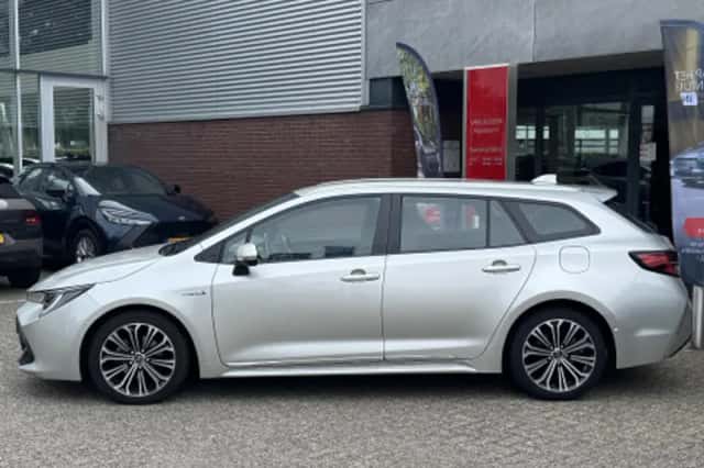Toyota Corolla (2019) thumbnail 2