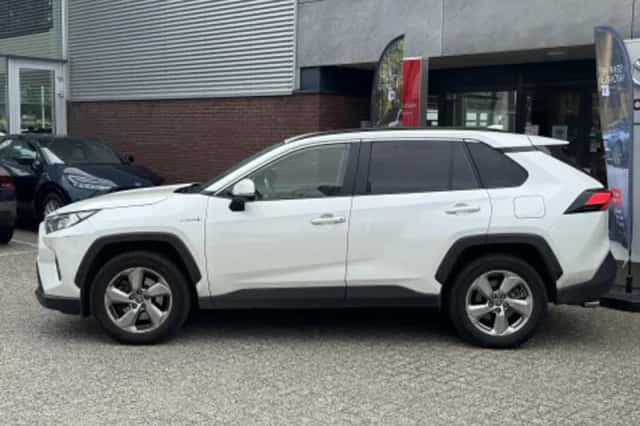 Toyota RAV4 (2019) thumbnail 2