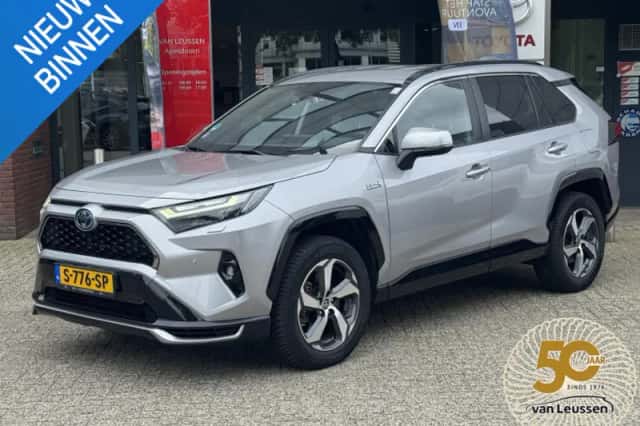 Toyota RAV4 (2022) thumbnail 1
