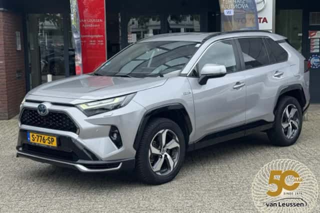 Toyota RAV4 (2022) thumbnail 1