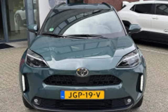 Toyota Yaris Cross (2025) thumbnail 4