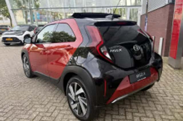 Toyota Aygo X (2022) thumbnail 3