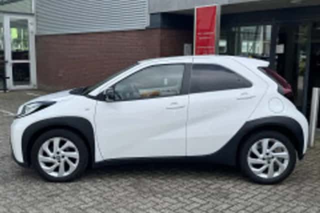 Toyota Aygo X (2022) thumbnail 5