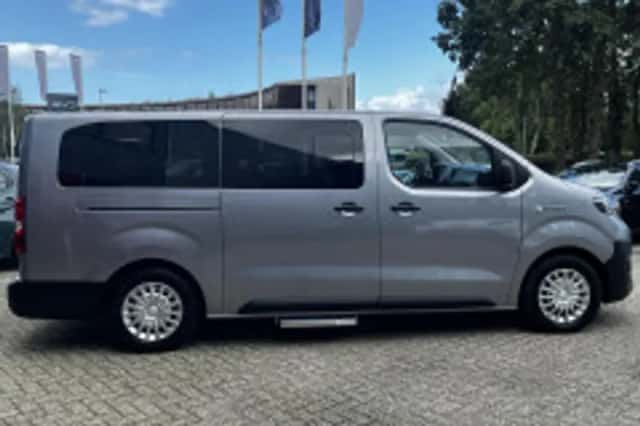 Toyota ProAce Electric Verso (2024) thumbnail 6