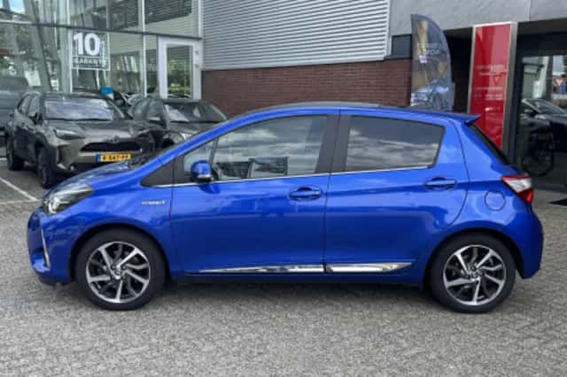 Toyota Yaris (2018) thumbnail 2