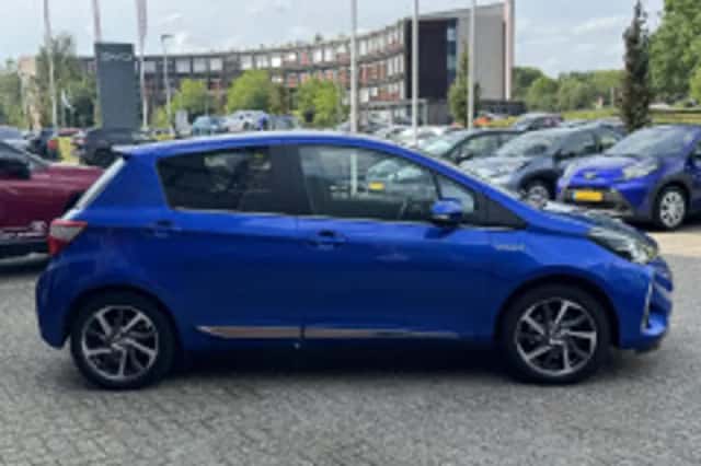 Toyota Yaris (2018) thumbnail 5