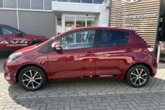 Toyota Yaris (2018) thumbnail 4