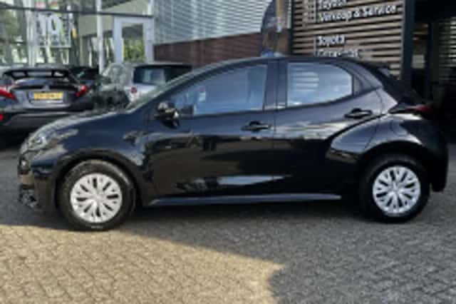 Toyota Yaris (2026) thumbnail 3