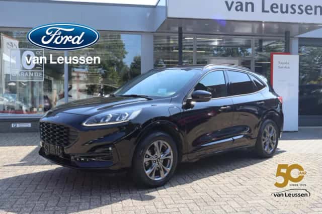 Ford Kuga (2023) thumbnail 1