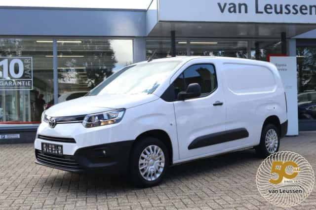 Toyota ProAce City (2024) thumbnail 1