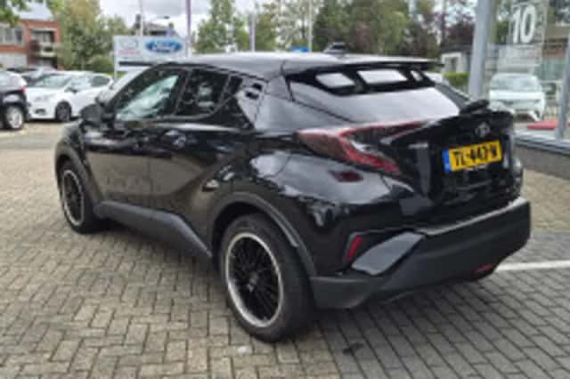 Toyota C-HR (2018) thumbnail 4