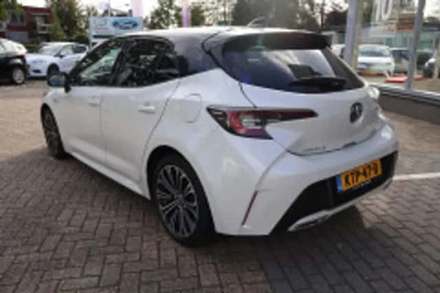 Toyota Corolla (2020) thumbnail 3