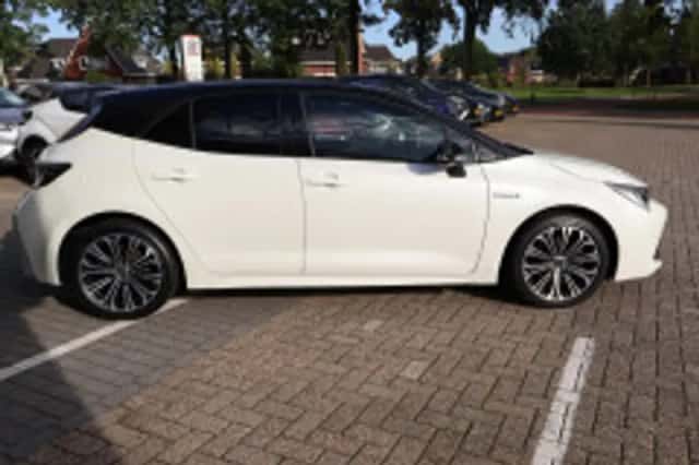 Toyota Corolla (2020) thumbnail 4