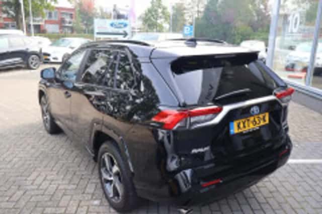 Toyota RAV4 (2024) thumbnail 3