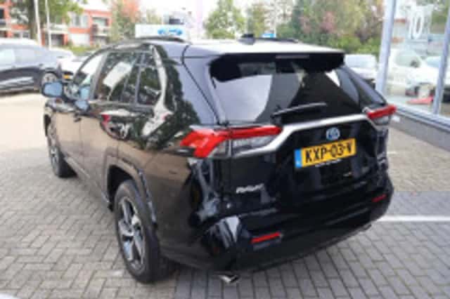 Toyota RAV4 (2024) thumbnail 3