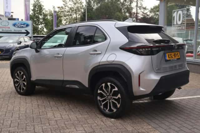 Toyota Yaris Cross (2025) thumbnail 2