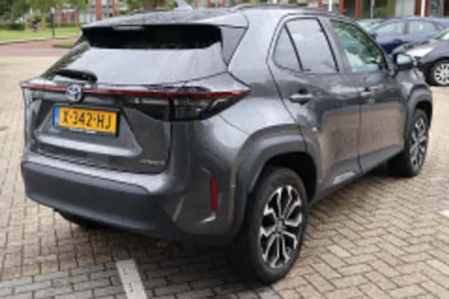 Toyota Yaris Cross (2024) thumbnail 3