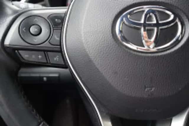 Toyota Corolla (2023) thumbnail 6