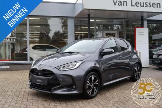 Toyota Yaris (2024) thumbnail 1
