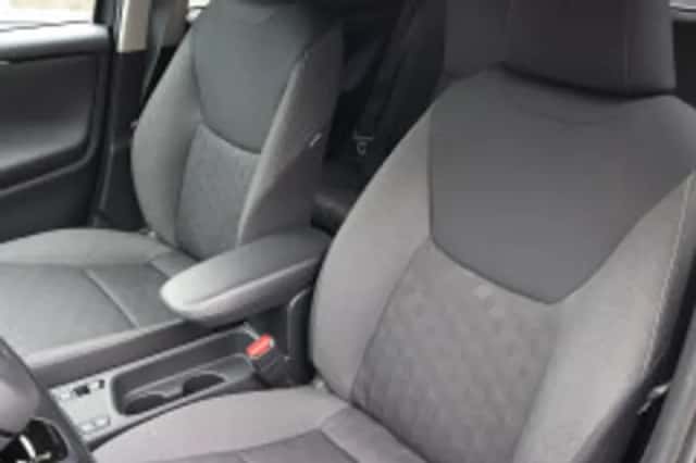Toyota Yaris (2024) thumbnail 6