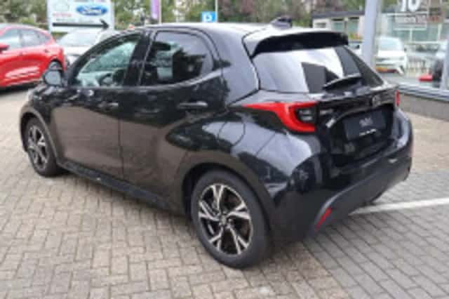 Toyota Yaris (2025) thumbnail 3
