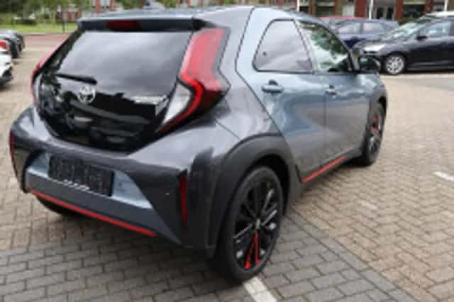 Toyota Aygo X (2023) thumbnail 3
