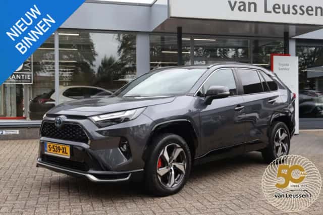 Toyota RAV4 (2023) thumbnail 1