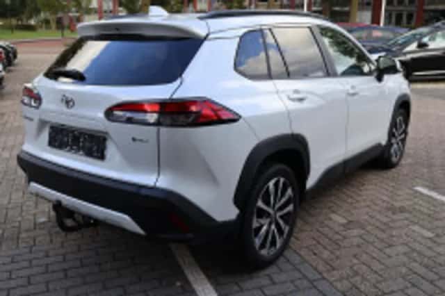 Toyota Corolla Cross (2024) thumbnail 4