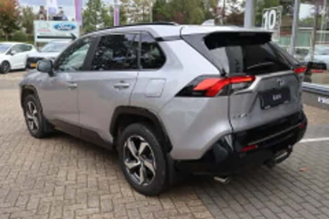 Toyota RAV4 (2021) thumbnail 4
