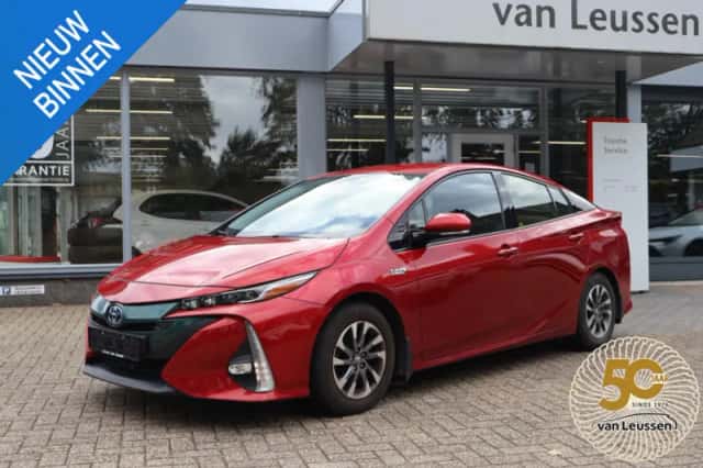 Toyota Prius (2018) thumbnail 1