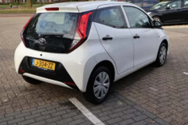Toyota Aygo (2020) thumbnail 3