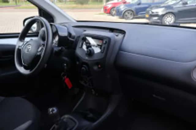 Toyota Aygo (2020) thumbnail 5