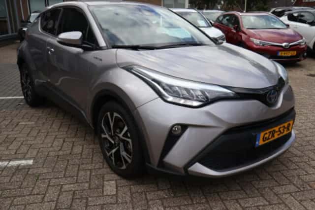 Toyota C-HR (2021) thumbnail 2