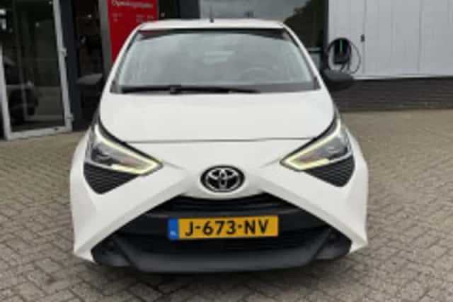 Toyota Aygo (2020) thumbnail 4