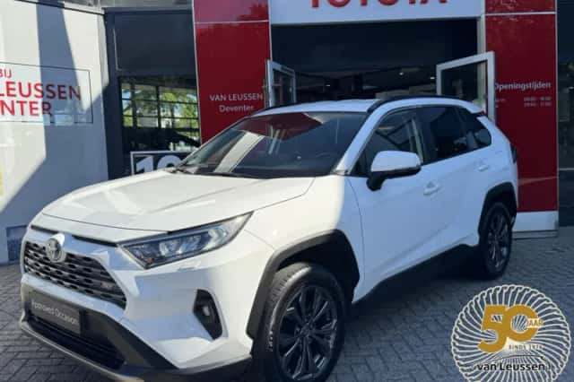 Toyota RAV4 (2023) thumbnail 1
