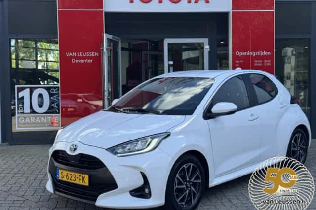 Toyota Yaris (2023) thumbnail 1