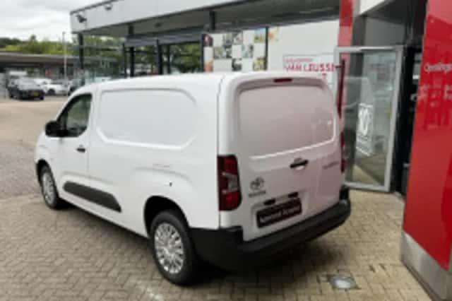 Toyota Proace (2024) thumbnail 3