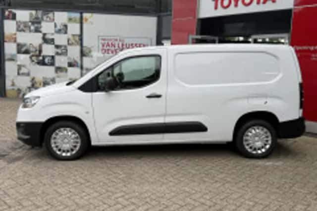Toyota Proace (2024) thumbnail 4