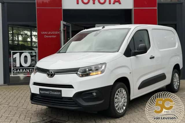 Toyota ProAce City (2024) thumbnail 1