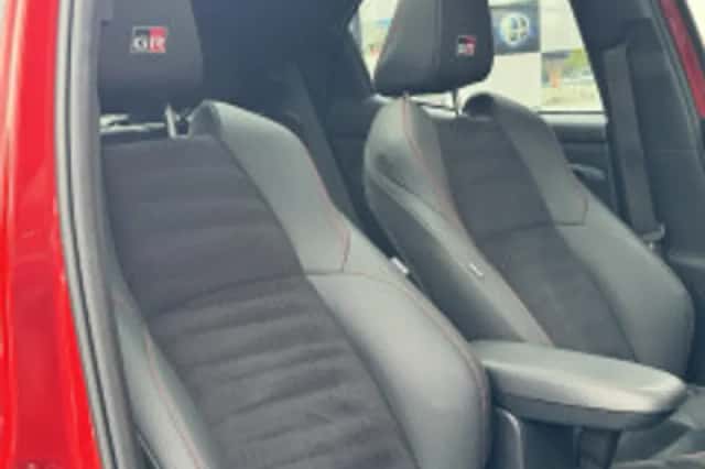 Toyota Yaris (2023) thumbnail 6