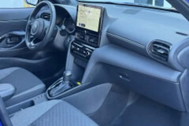 Toyota Yaris Cross (2024) thumbnail 4
