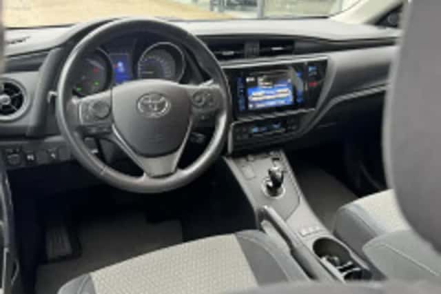 Toyota Auris (2018) thumbnail 5